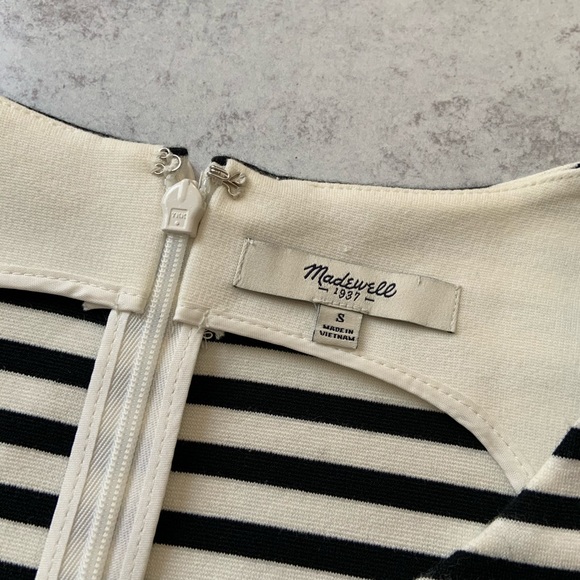 Madewell Striped Fit & Flare Dress - Picture 4 of 6